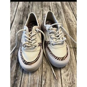 Girls Sperry white pink animal print size 3 Lace Up